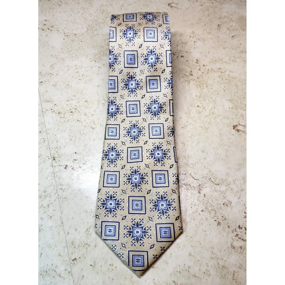 Cape Cod Neckwear Yellow Light Blue Geometric Textured Silk Pointed Tie‎